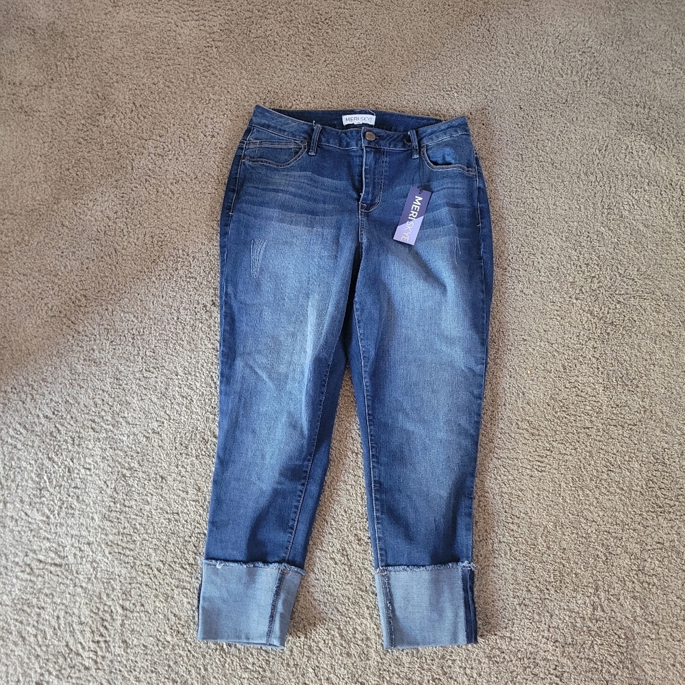 ✨️NWT✨️ Size 14w Cuffed Cropped Meri Skye Jeans